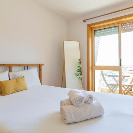 Cozy Downtown Apartment By Unique Hosts Porto Luaran gambar